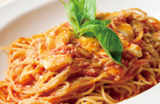 スパゲッティ 完熟トマトとモッツァレラのトマトソース